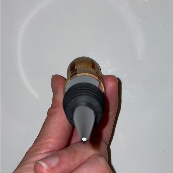 Handmade Bottle Stopper - Cork replacer / Wooden with Apple Design - Picture 6 of 6